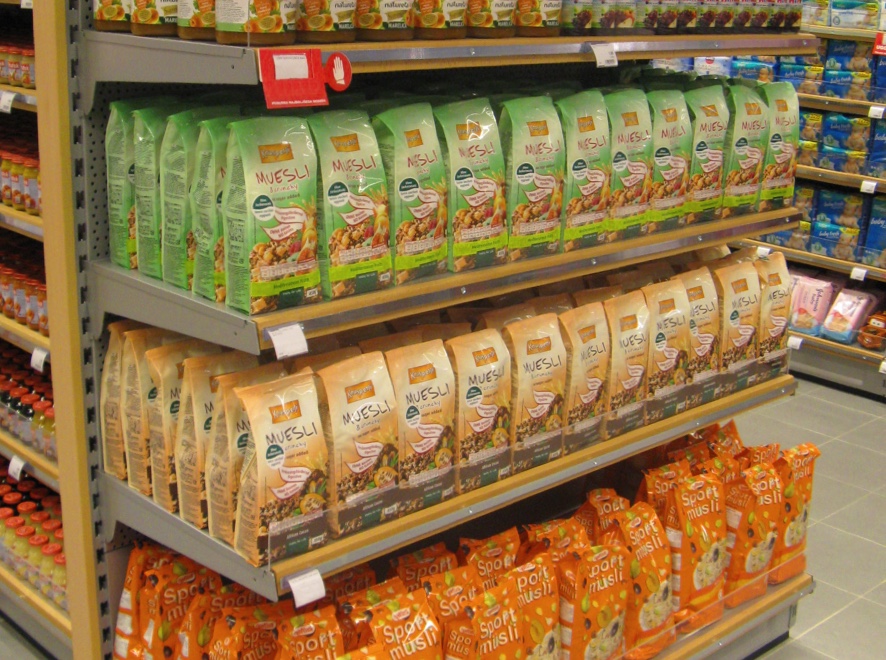 scaffalature negozi milano