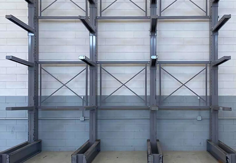 Cantilever magazzino