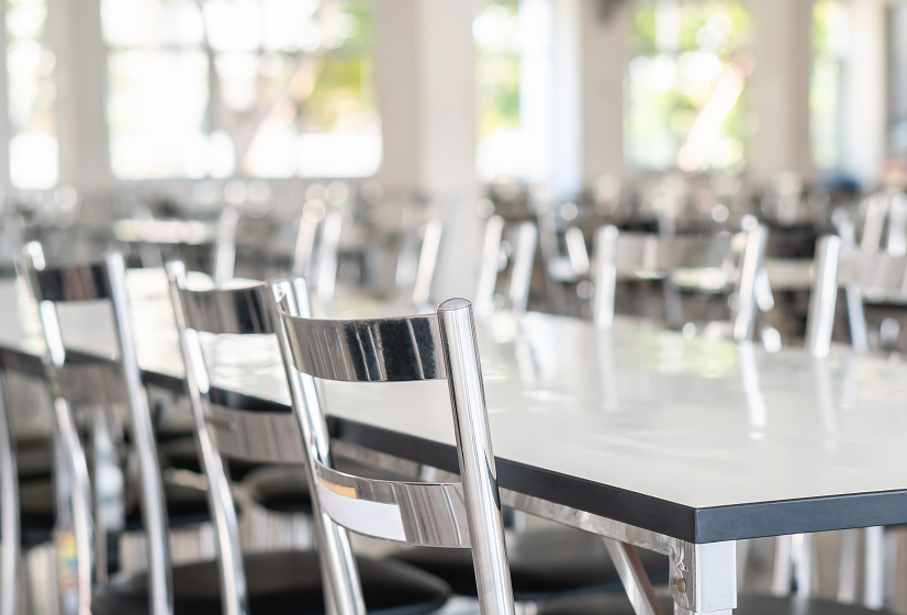 Nuovo arredo mensa aziendale